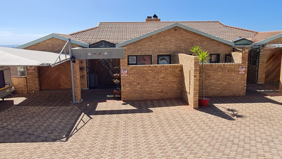 3 Bedroom Property for Sale in Hartenbos Heuwels Western Cape